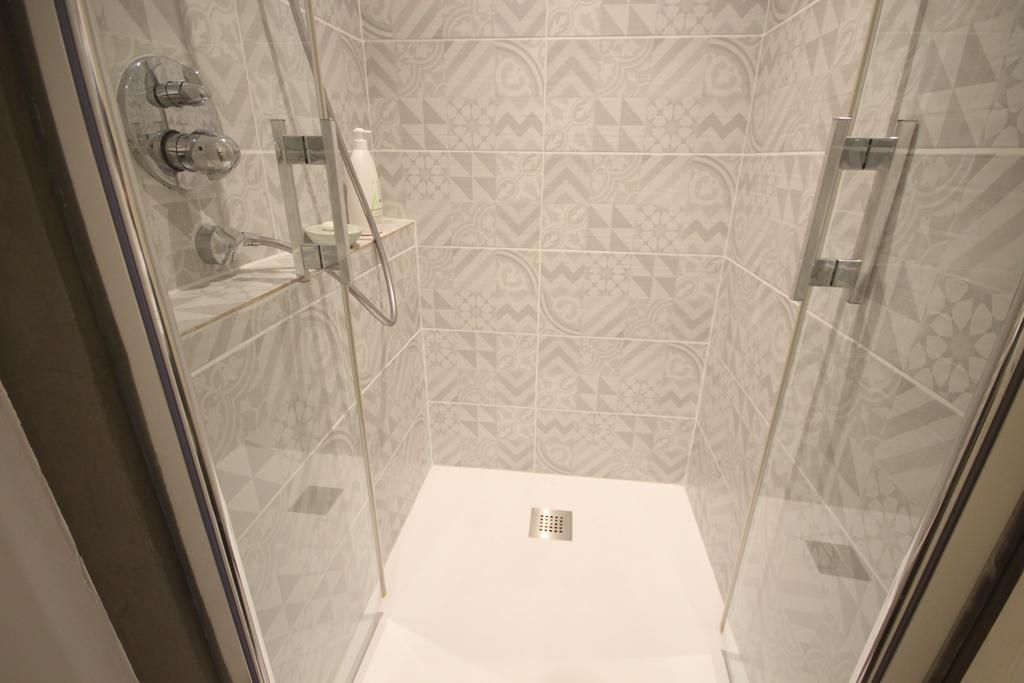 Les Suites De Catherine, La Si Calme Nancy Exterior foto